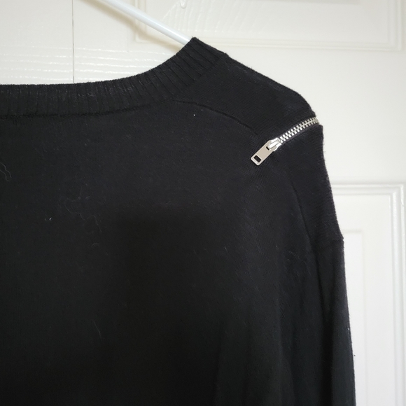 Express black crop zipper sweater - Picture 4 of 4